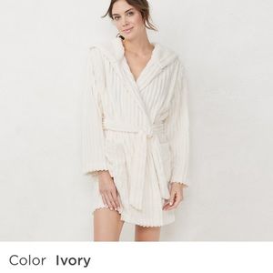 Lauren Conrad White Robe